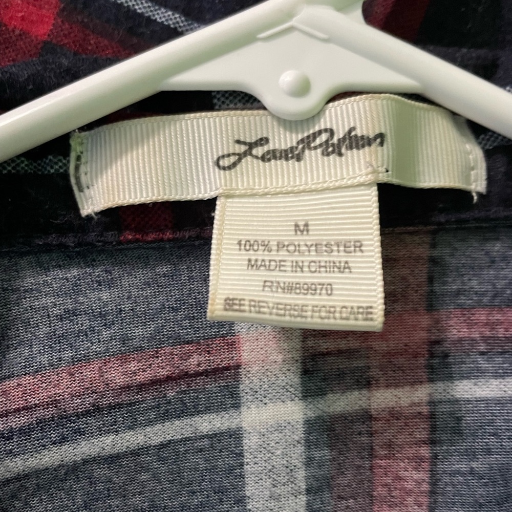 Flannel bundle - Picture 12 of 13